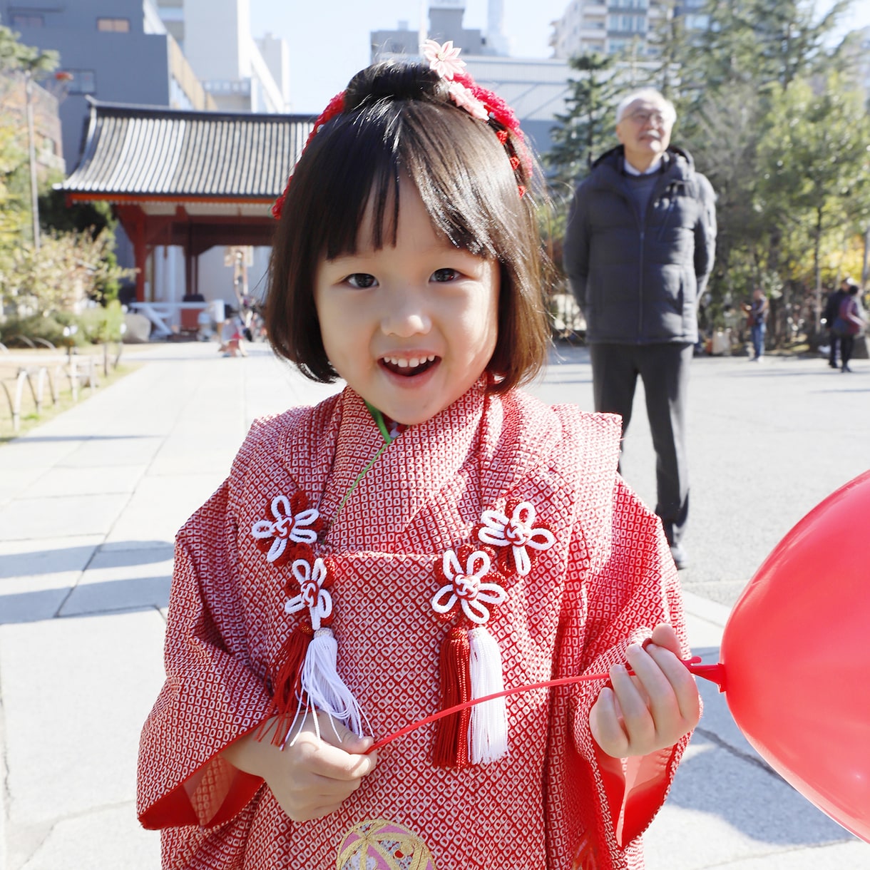 優しい女性フォトグラファーが大切な1日を撮影します フリーランス２５年の実績、人物写真のプロが最高の一枚を撮影 イメージ2