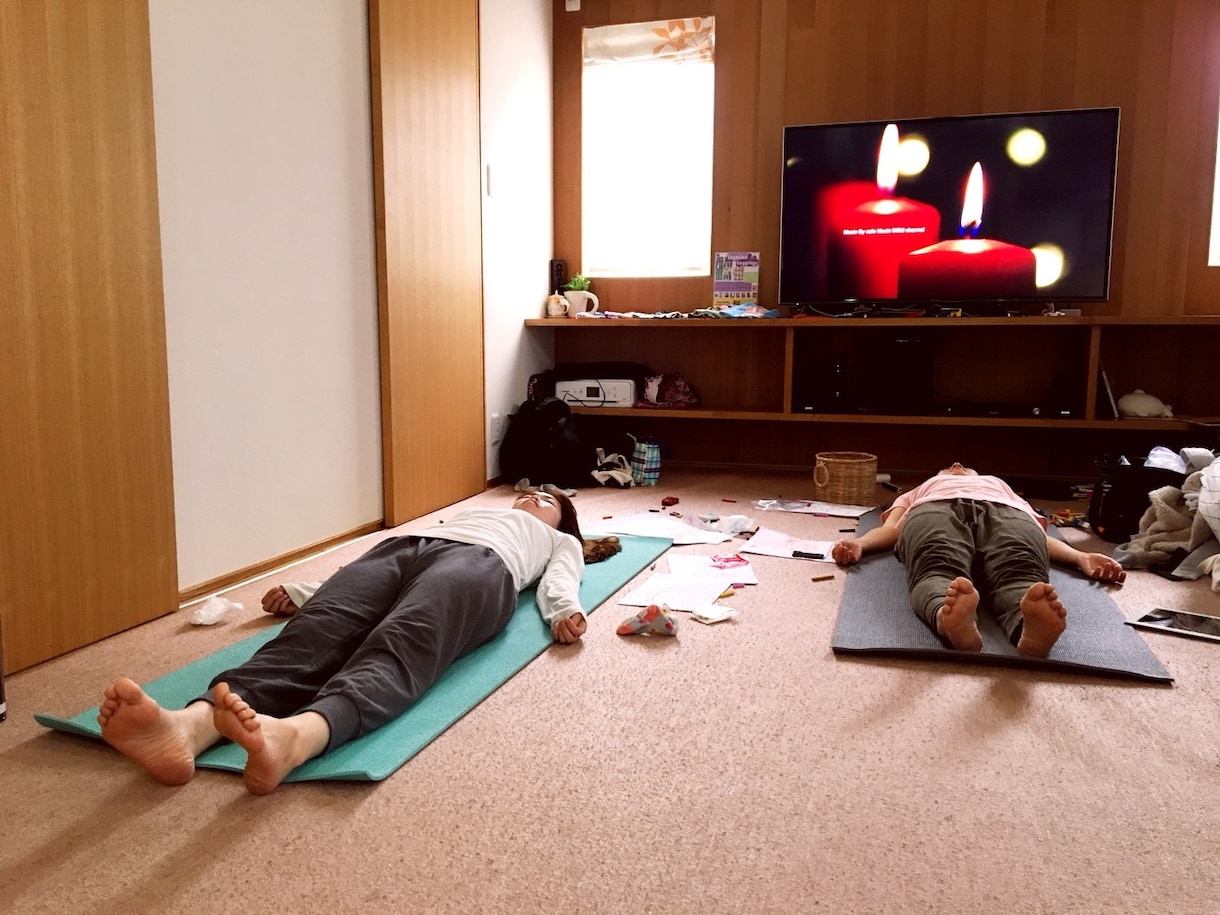 1回30分身体・心の凝りをヨガを通してほぐします 仕事・育児・人間関係、日常の疲労をヨガ呼吸やポーズで解放‼︎ イメージ3