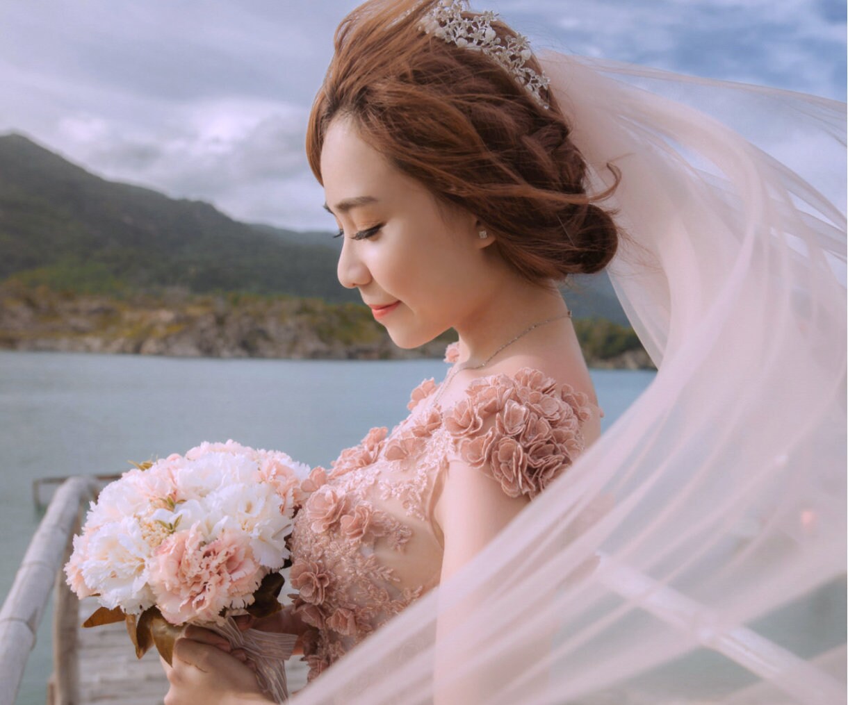 美しさを更に引き立てるウェディング写真にいたします 記憶に残る特別な一日をより美しく。結婚式の写真修正サービス イメージ3