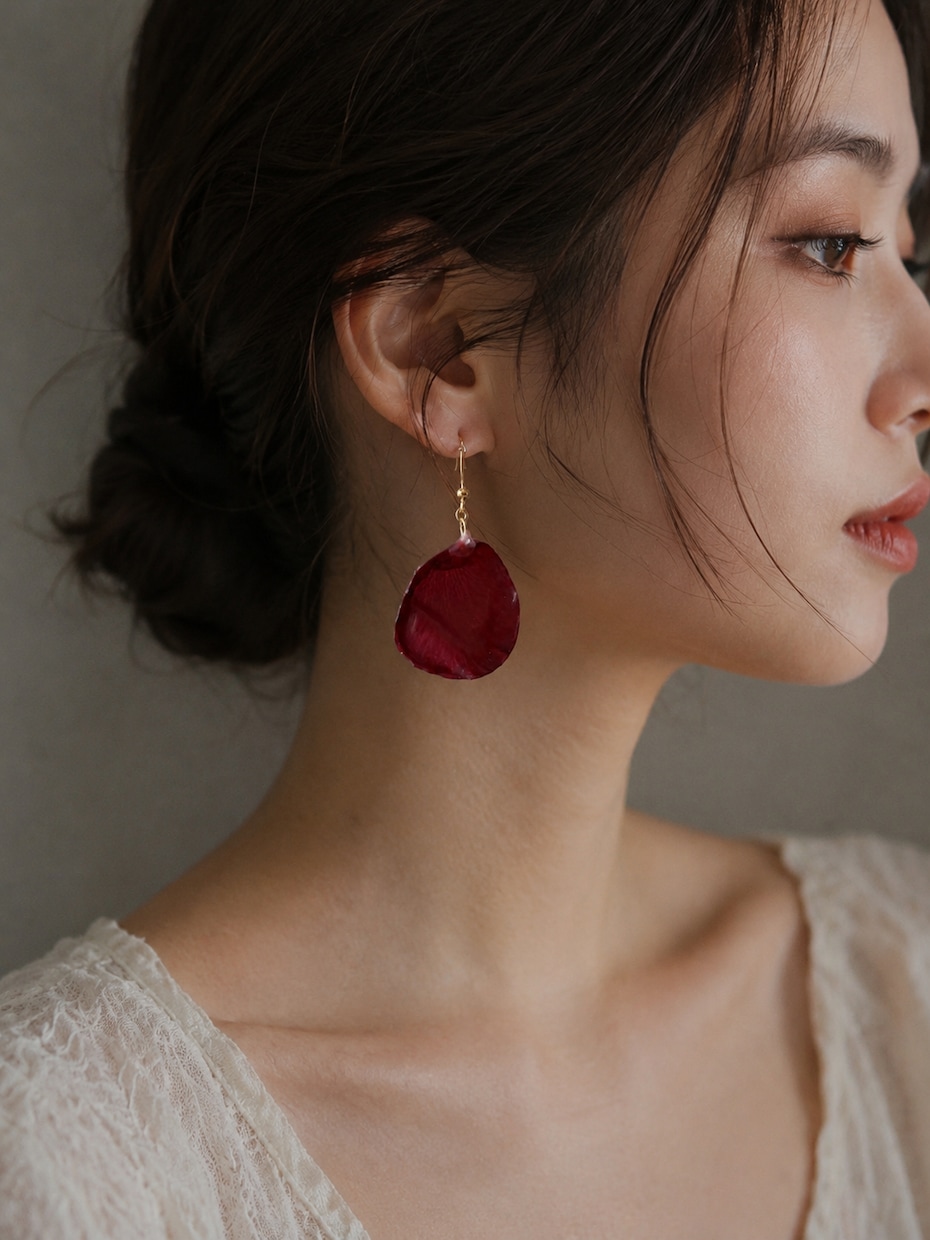 プロポーズの薔薇の花びらをピアスイヤリングにします アフターブーケ　アクセサリーにしてずっと身に付けられる形へ イメージ4