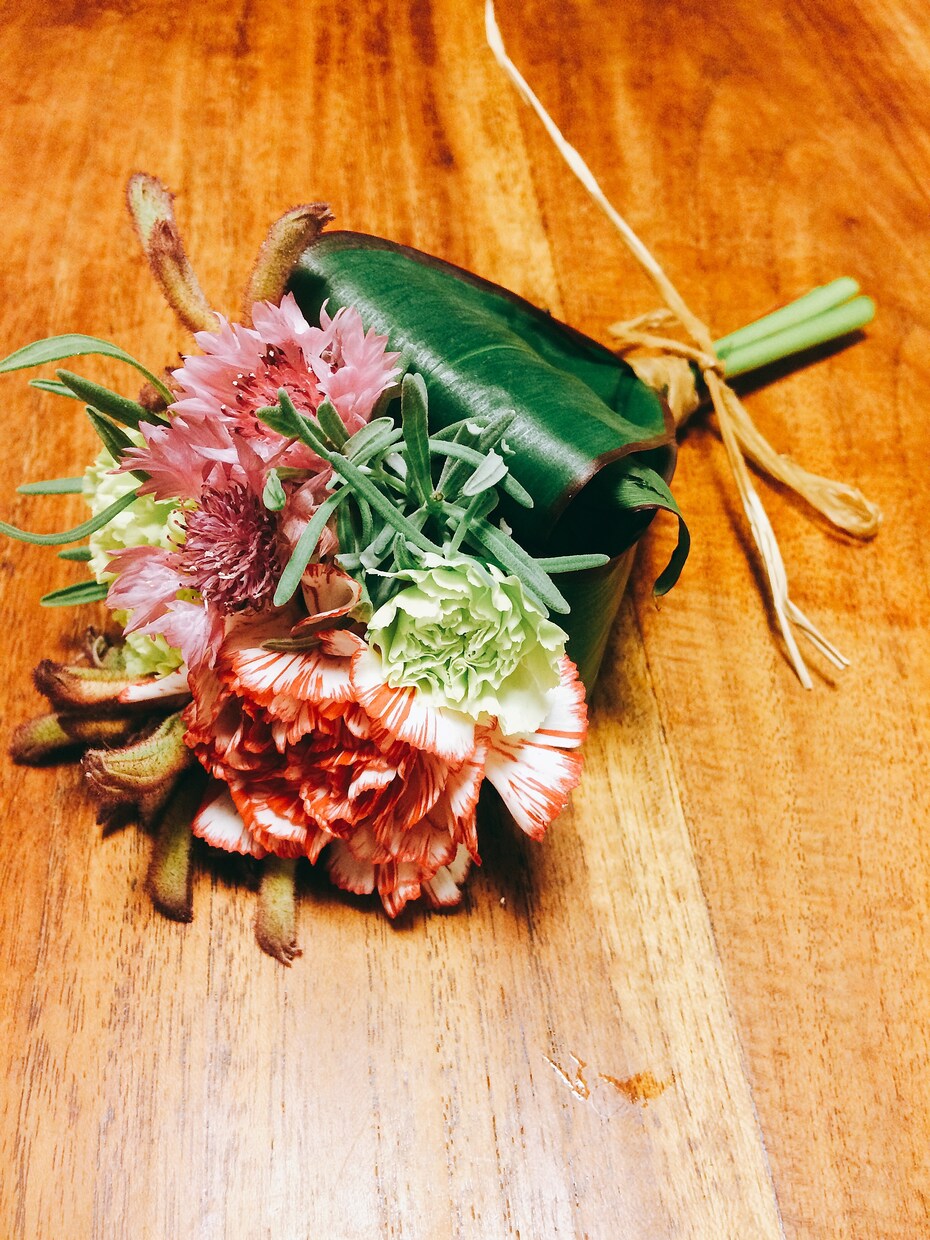 フラワーアレンジの手直しのアドバイスをします ☆アドバイスだけでなく、もう一度写真で再チェックします。 イメージ4