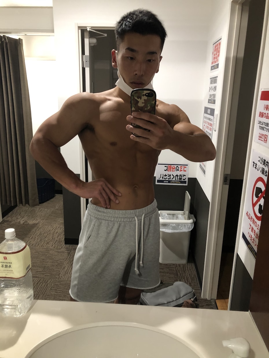 仕事が忙しくても魅せる体に導きます ガチ会社員パパの僕が実践する現実的なアドバイスです。 イメージ2