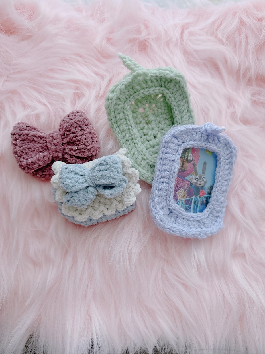 編み物で小物を作ります かぎ編みで【ポーチ】【トレカケース】【リボン】等作成します♡ イメージ1