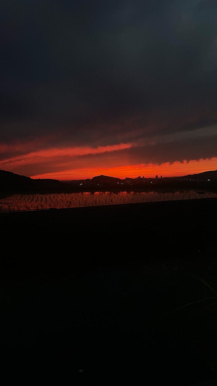 写真を自然に綺麗に加工します 暗い写真・夜景・車写真を雰囲気そのまま高画質に✨ イメージ1