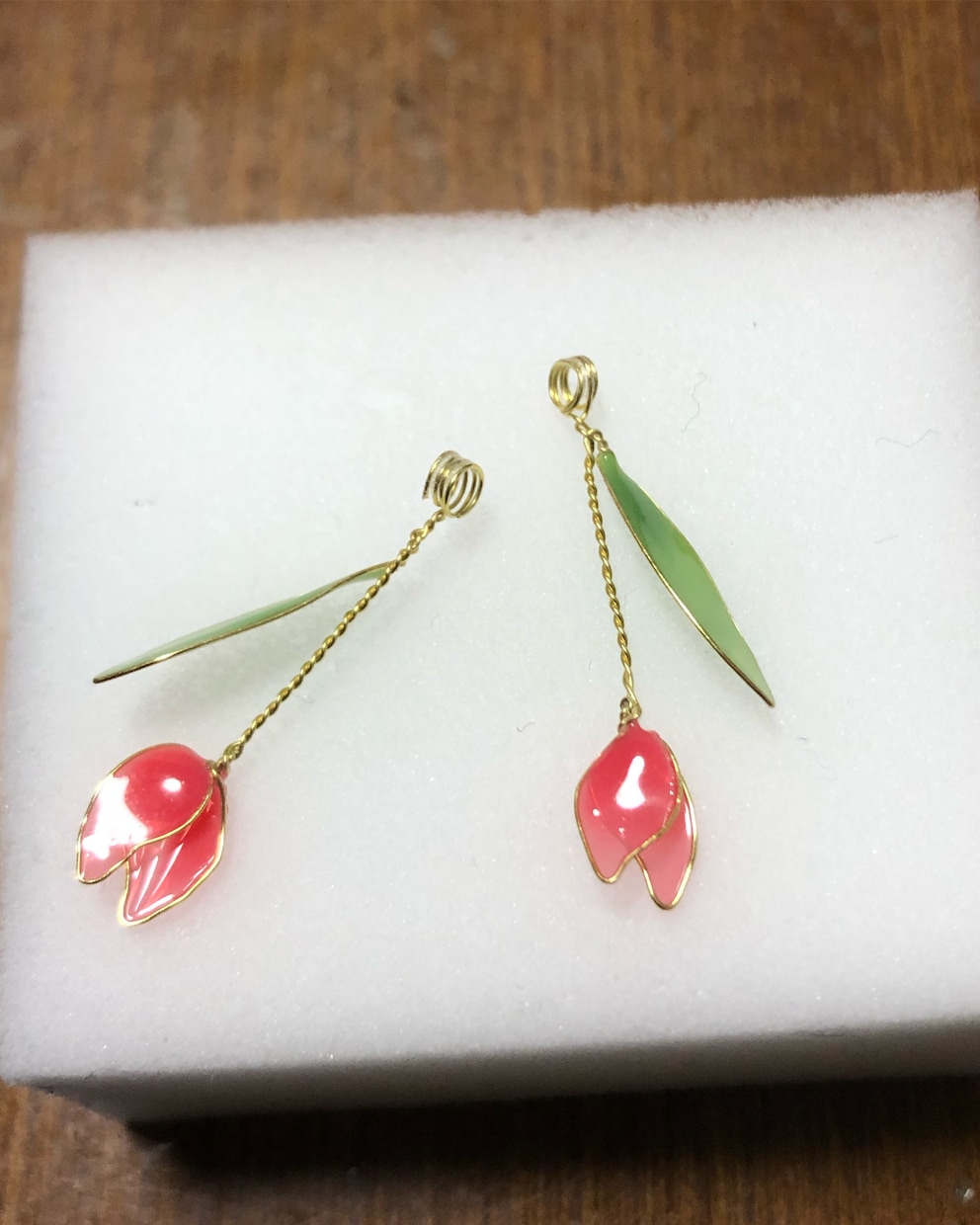 ヒラヒラ軽いピアス、イヤリング作ります お好きな色、大きさでオーダーメイドアクセサリー作成します。 イメージ5