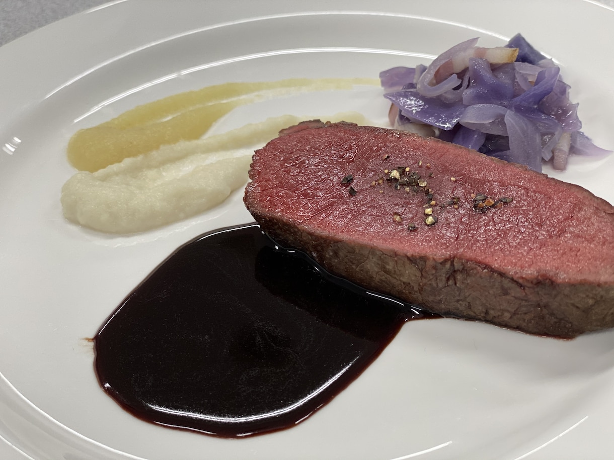 元フランス料理人です。なんでもお答え致します 料理の献立やどうすれば上手くいくのか等料理について答えます。 イメージ3