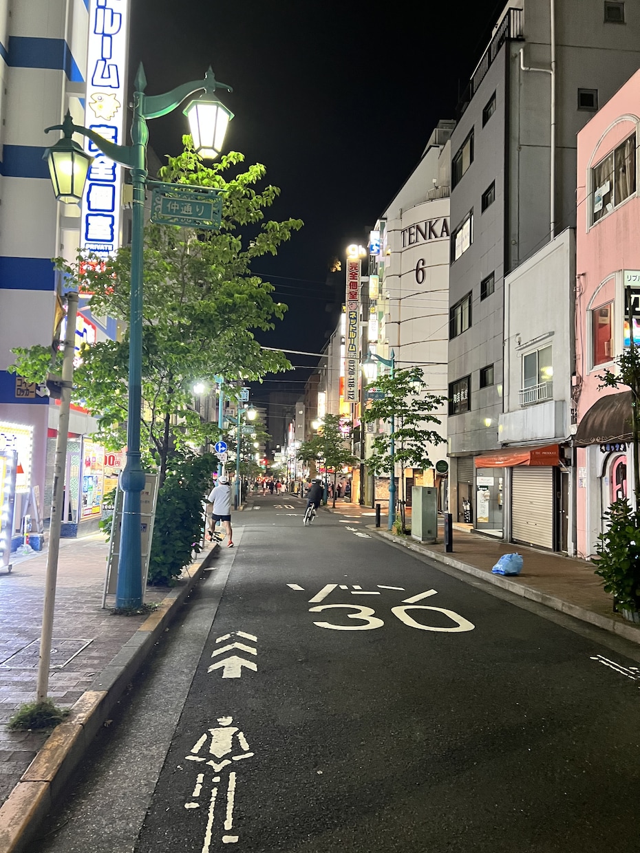 新宿2丁目で得た知識と経験で皆様を導きます 仕事、恋愛、友人関係、家族の事などなんでも話してね。 イメージ1