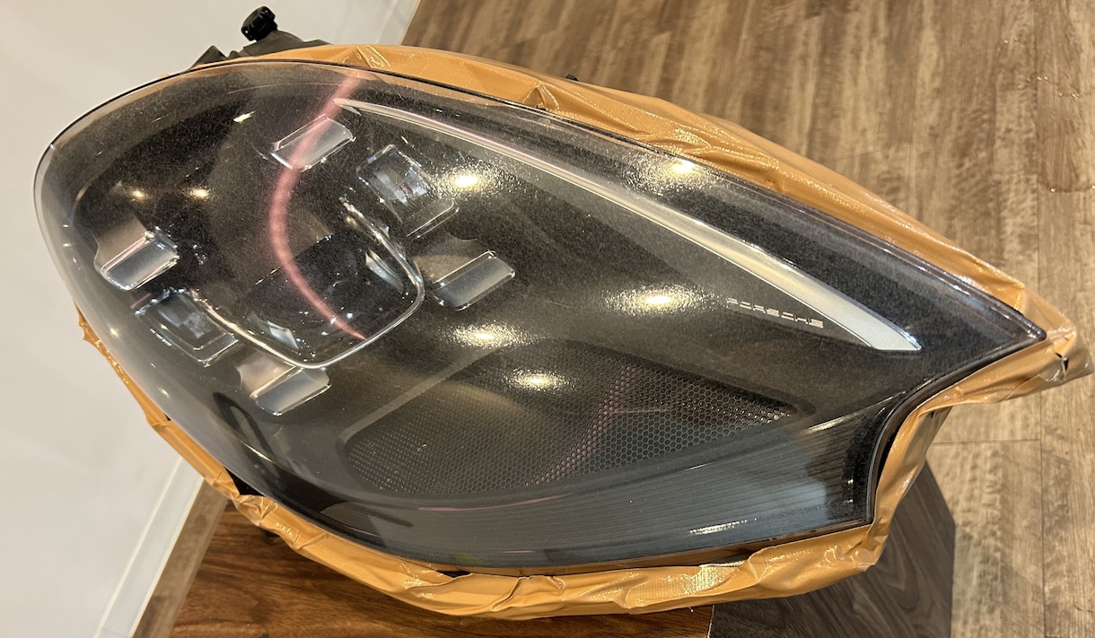 愛車のヘッドライト、キレイにします 黄ばみやクラック除去出来ます！ イメージ1