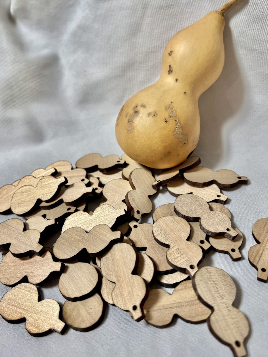 脱素人感！木製オリジナルショップタグを作ります 木製タグにショップロゴを刻印してブランディングを後押しします イメージ10