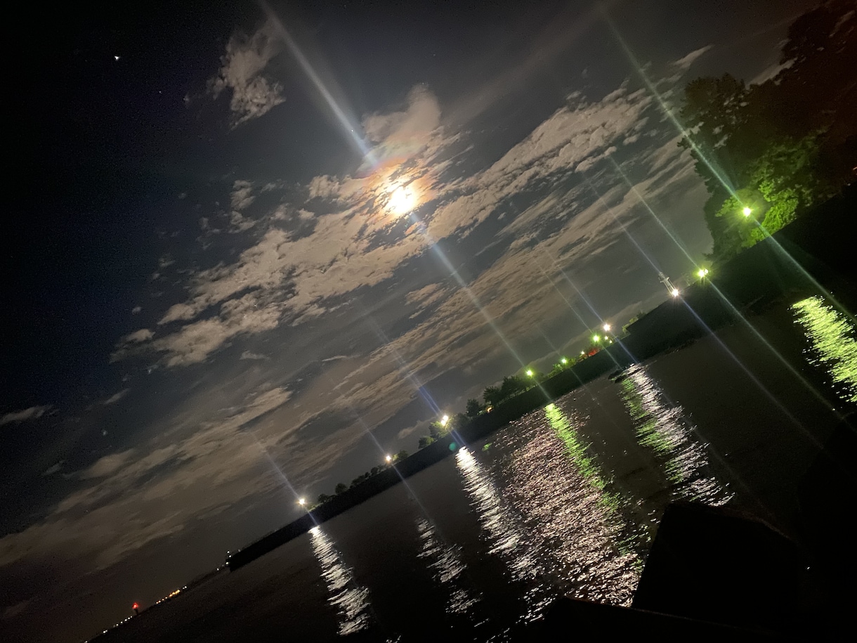 心の悩み全て相談！あなたの気持ちに寄り添います 否定される理不尽な世の中で頑張って生きててえらい！ イメージ1