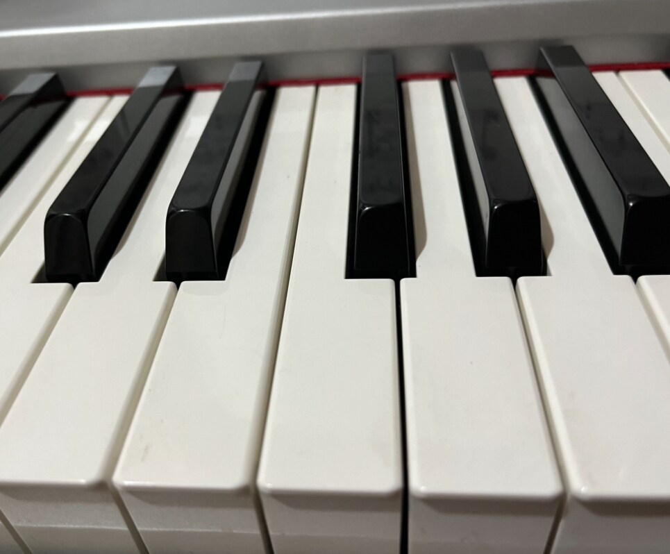 歌のピアノ伴奏音源を制作します 歌の伴奏を製作します必要に応じて耳コピや編曲で御提供します イメージ1