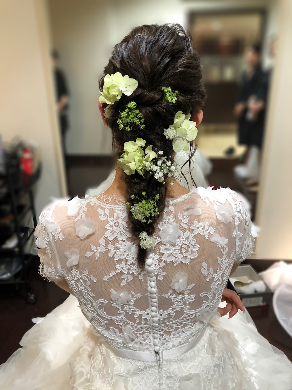 ブライダルヘアメイク花嫁様の魅力引き出します ブライダルヘアメイク提案、ご相談乗ります⭐︎ イメージ1