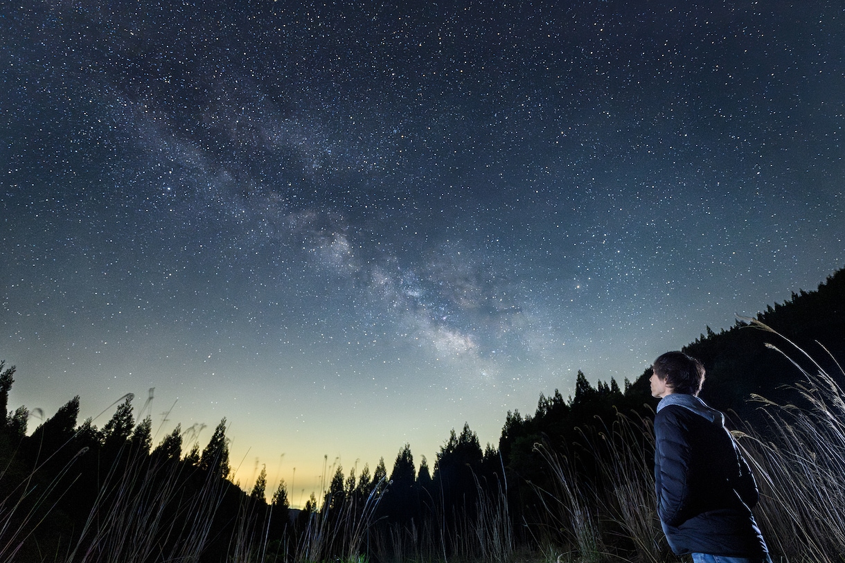 星空ウェディングの出張撮影をいたします 満点の星空と一緒に大切な記念日を写真に残します。 イメージ6