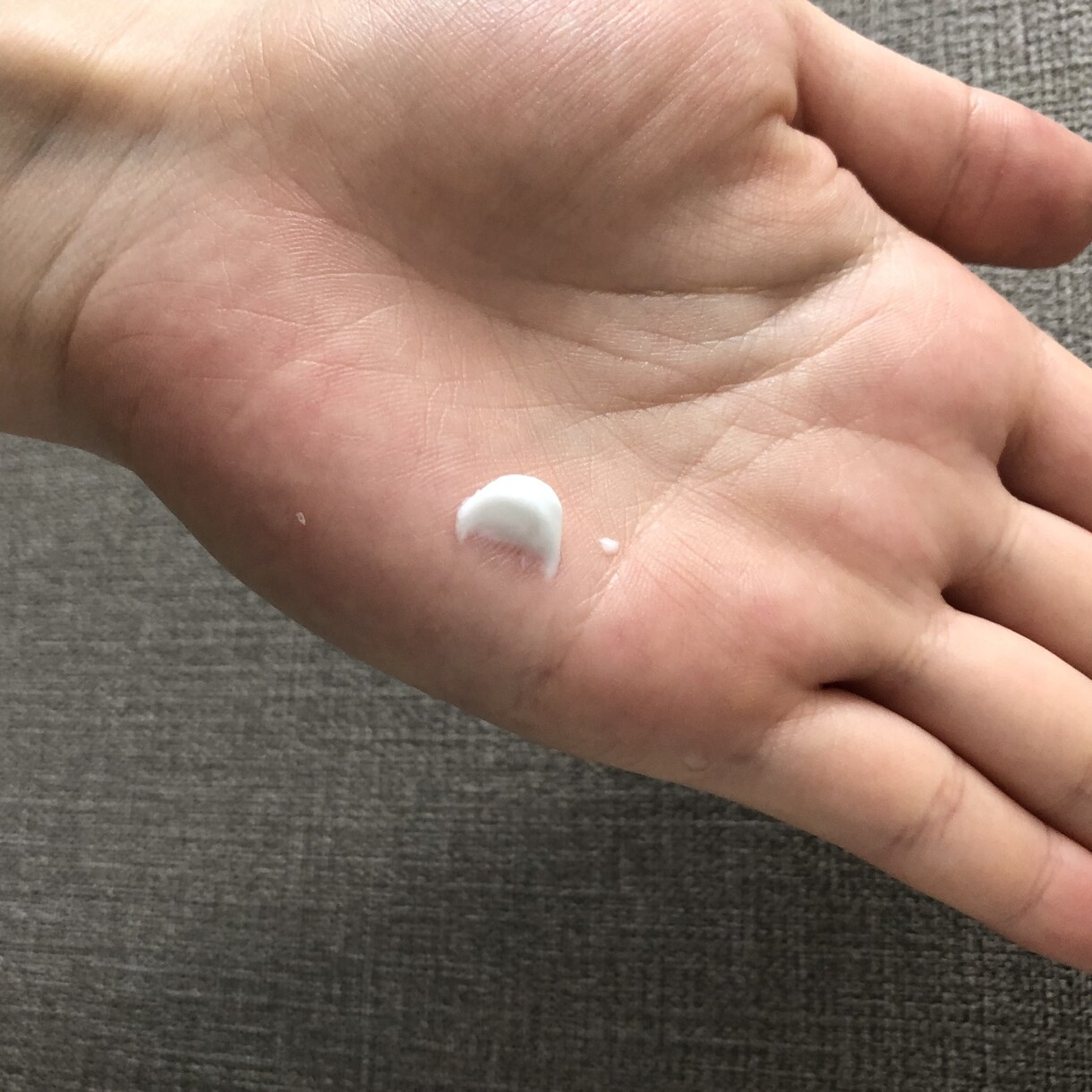 手だけでモコモコな泡が作れるよう伝授します 少量の洗顔フォームでモコモコ気持ち良くお顔が洗えます★ イメージ3