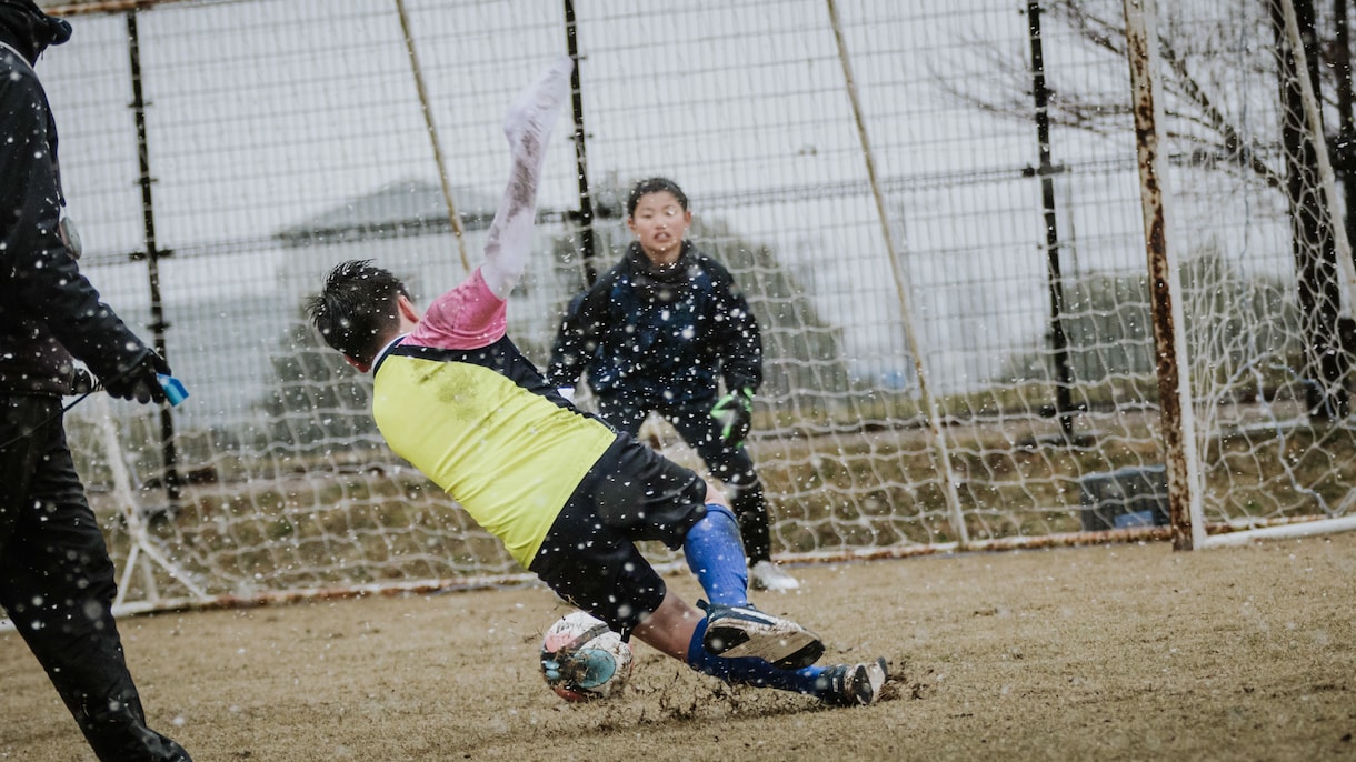 サッカー中心にスポーツ撮影します 試合の熱量と表情を丁寧に残します イメージ9