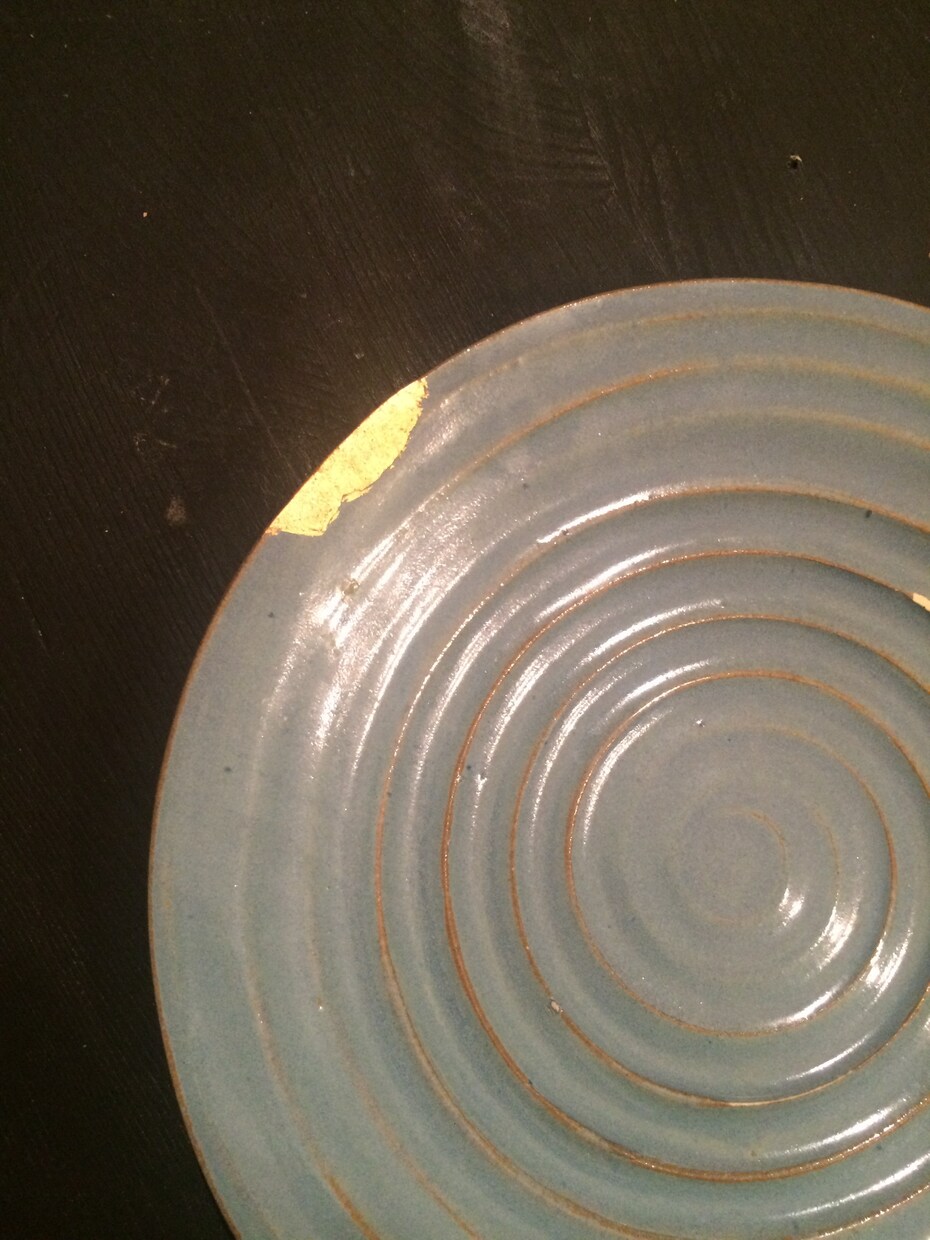 器の欠けやヒビを金継ぎで直します お気に入りの器の欠けやヒビでどうしたら良いかお困りの方に イメージ1