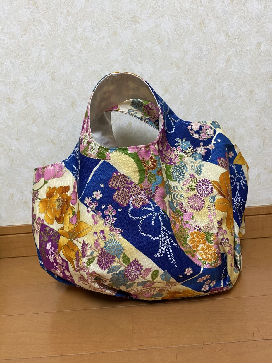 毛糸や布を使ったバックやポーチを作ります なるべくイメージに合った品物を作りたいと思います！ イメージ3