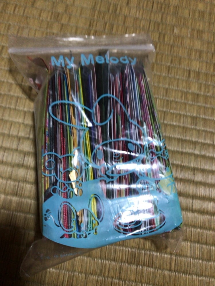 折り紙でお箸袋を作ってます お正月などのシーンで使いたい方にオススメです イメージ2