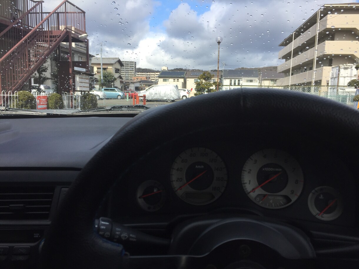 いまあなたの乗りたい車やバイクを一緒に選びます 車やバイクに乗り始めたいけど1歩が踏み出せないあなたに イメージ1