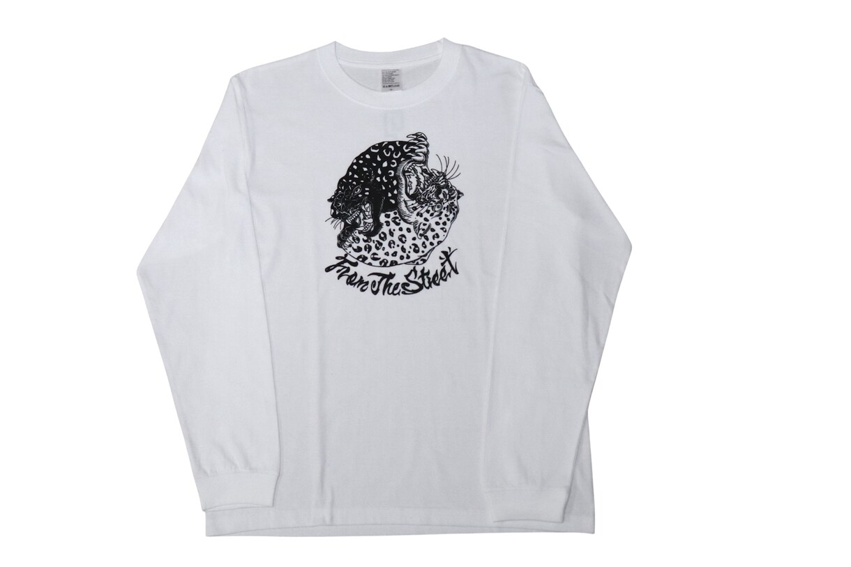 手描きでTシャツなどのアパレルのデザインを描きます プロの画家が手描きでTシャツなどのデザインを描きます。 イメージ3
