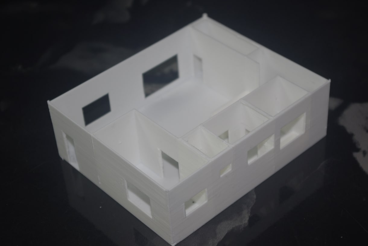 ３Dプリンターにて模型の作成を行います 。　お話をお聞きし、柔軟にわかりやすい模型を作成します。 イメージ1