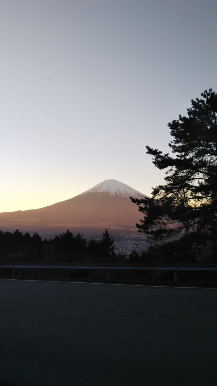 魂のメッセージをお伝えします ご開運やお幸せ、目覚めを求められる方向けのメニューです。 イメージ1