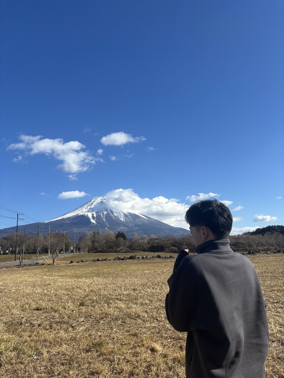 なんでもいいですよ。必ずその悩みには出口があります リラックスして、所詮赤の他人なんだし。 イメージ1