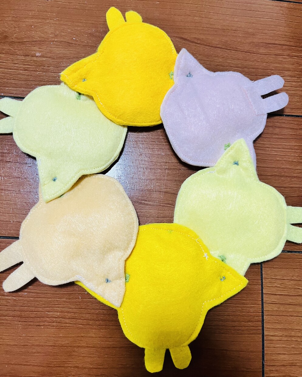 送料込★手作り知育玩具、お子様のおもちゃを届けます ボタン練習おもちゃを一つずつ丁寧に作りました☆ イメージ3