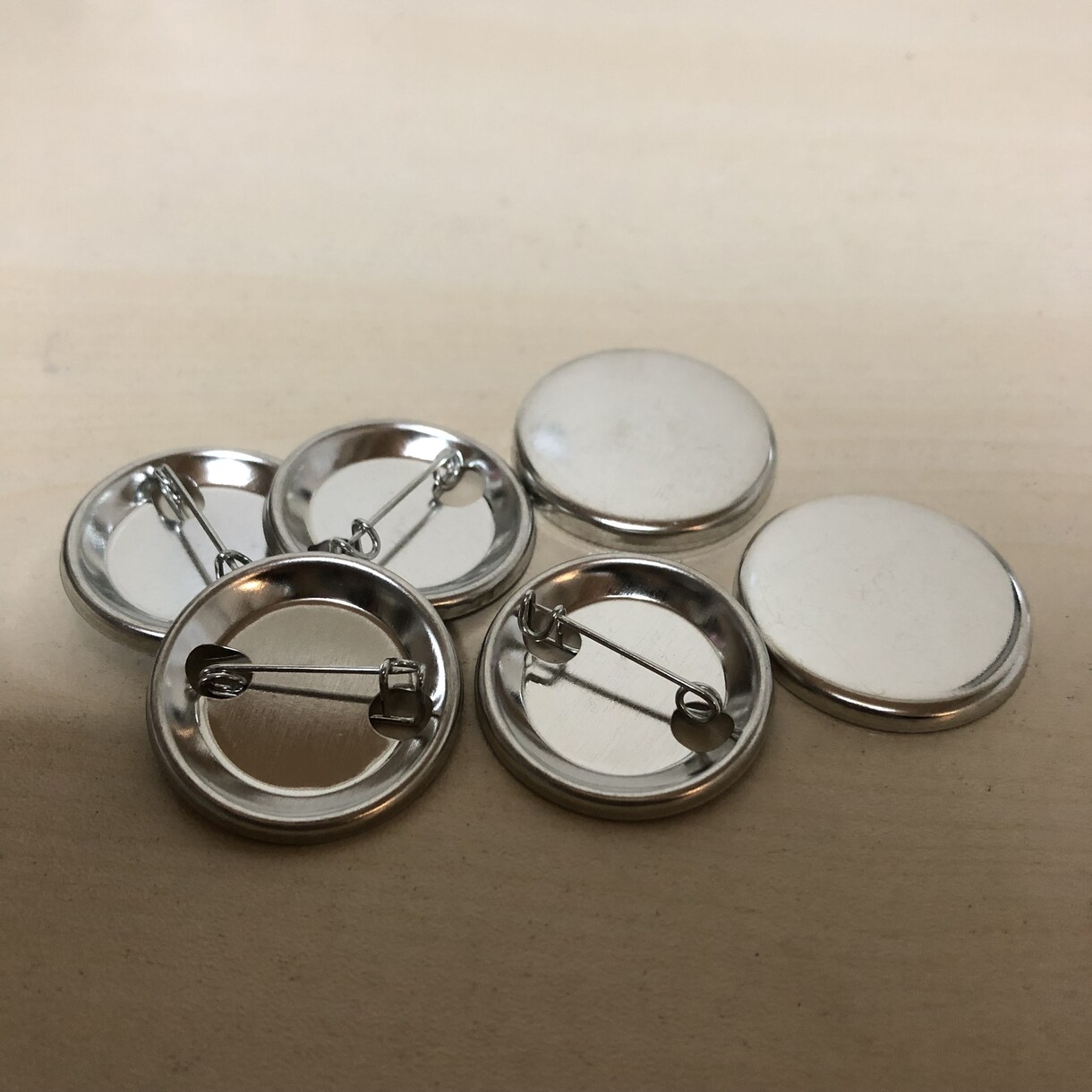オリジナル缶バッチ製作致します グッズ、ノベルティにオリジナル感を出してみませんか？ イメージ3