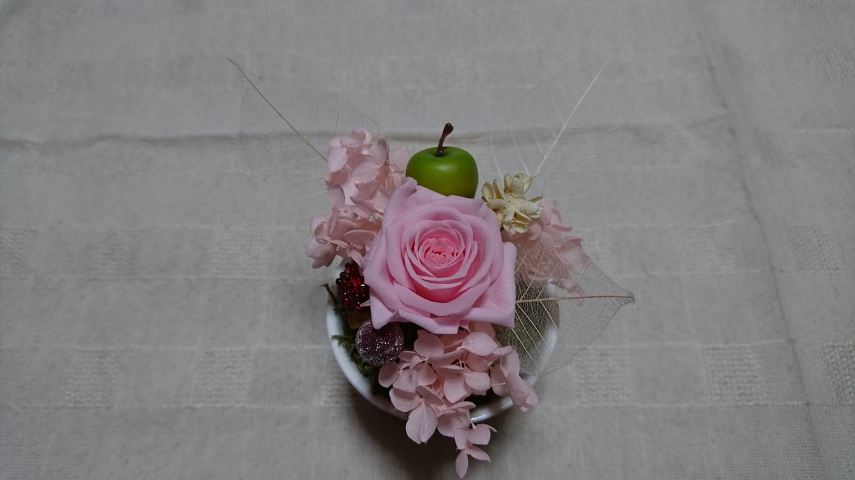 お手頃価格で販売させて頂きます プリザーブドフラワーで花のある暮らしをしてみませんか？ イメージ1