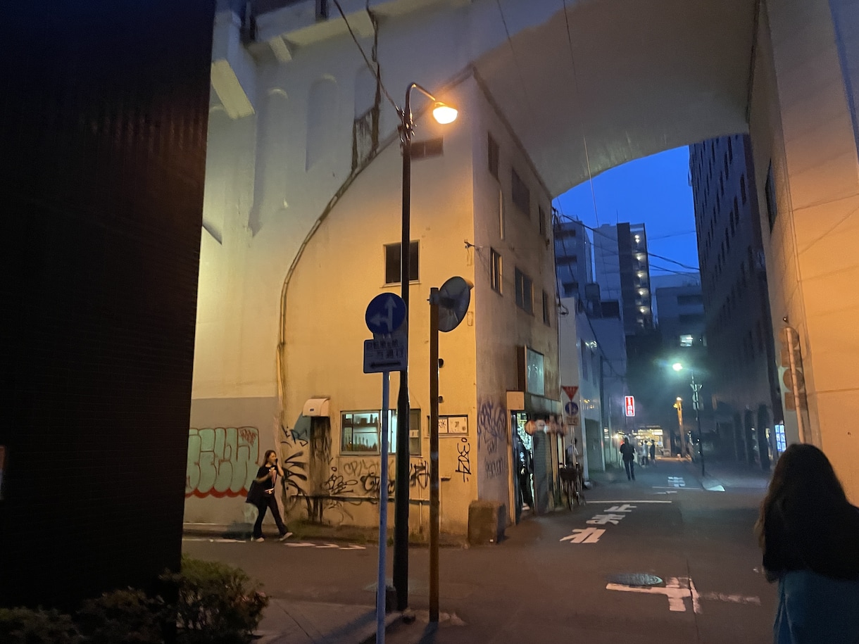 寝付きが悪い方へ、睡眠催眠を掛けさせていただきます 現役催眠術師が行う米軍式睡眠方と予備催眠を掛け合わせた睡眠法 イメージ3