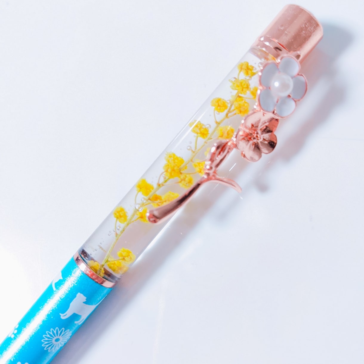 プレゼントに最適！ハーバリウムボールペンを作ります 好きな色のお花で世界で1つのハーバリウムボールペンを作り！ イメージ4