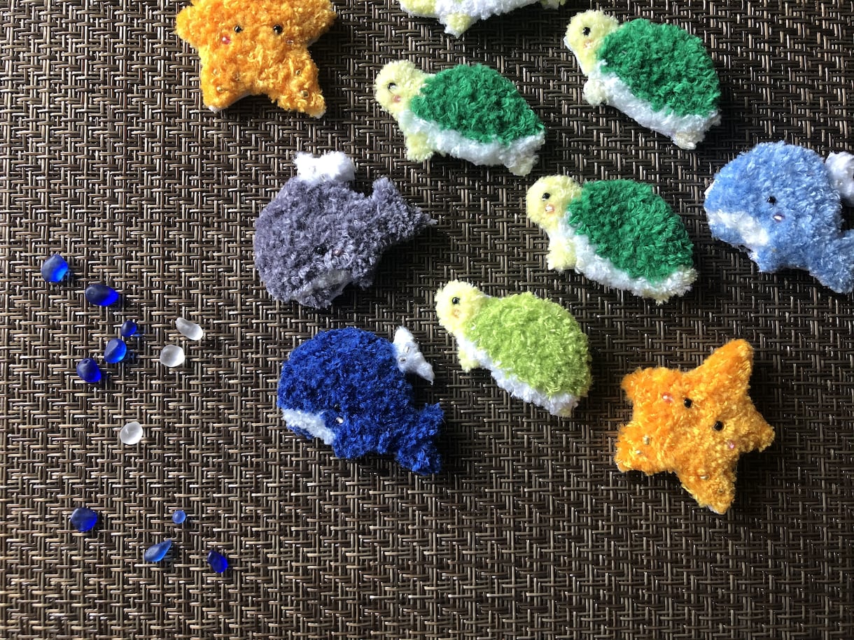 オリジナル刺繍ストラップorブローチ制作します ふわもこ素材の可愛い刺繍！イベント出展作家が制作！ イメージ1