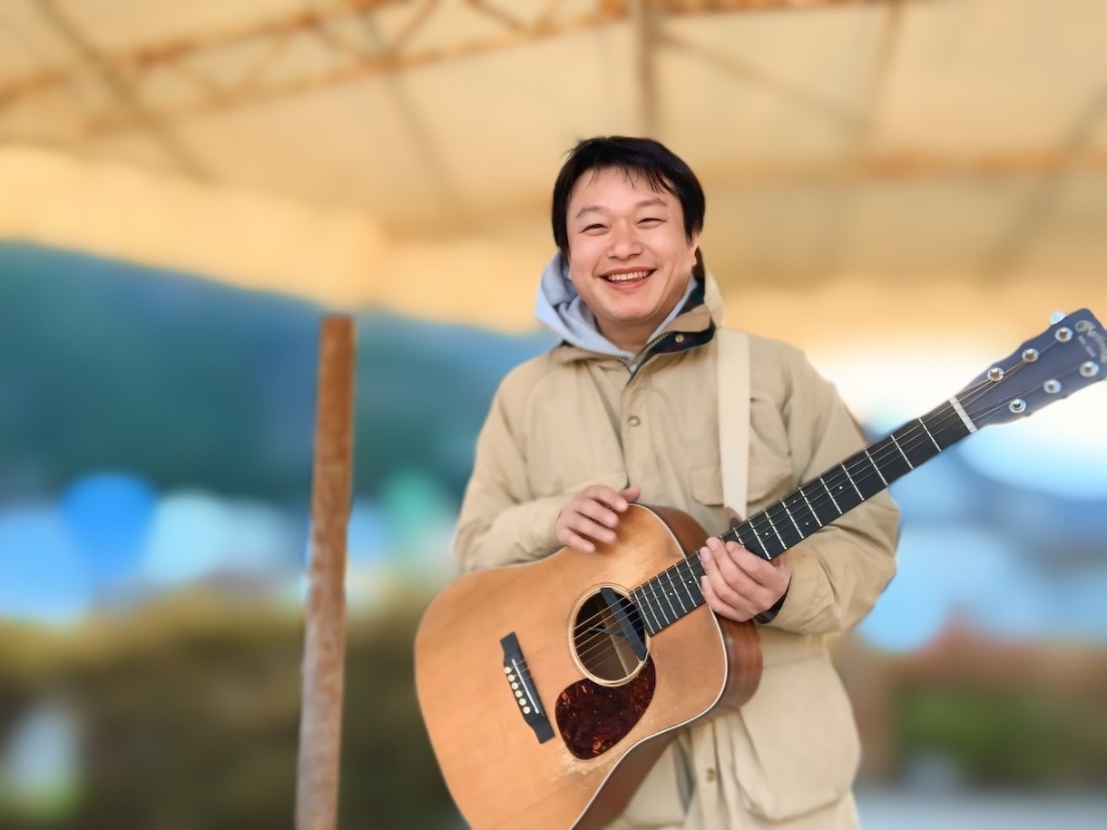 おじさんが、好きな歌を弾けるようにします 優しく誠実にアコースティックをお教えします。 イメージ1
