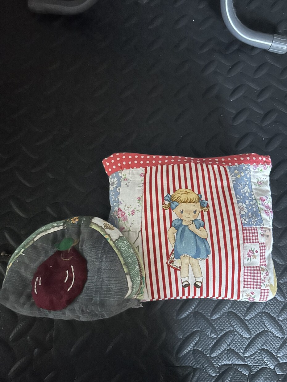 ポーチ制作ます 温もりある手作りポーチを作ってます。 イメージ1