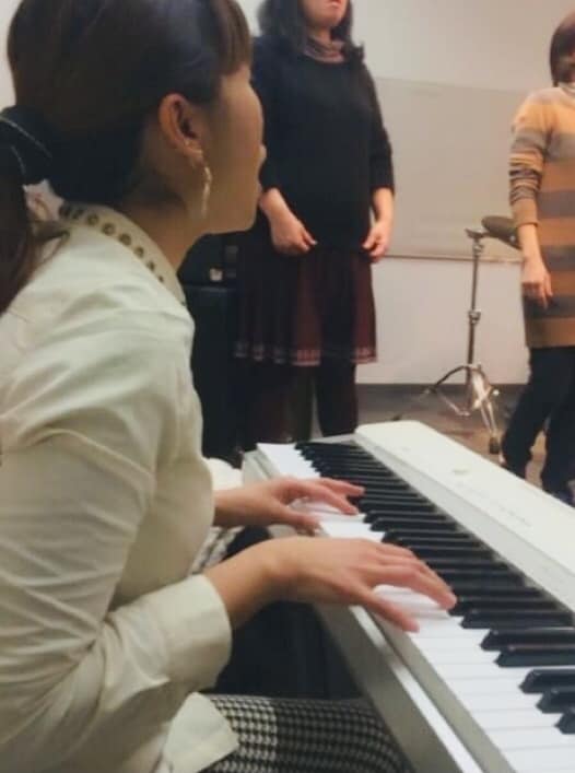 オンラインボイトレ！邦楽も洋楽もアドバイスします 指導経験豊富です♪うまく歌えるコツを伝授！発音矯正もOK！ イメージ3