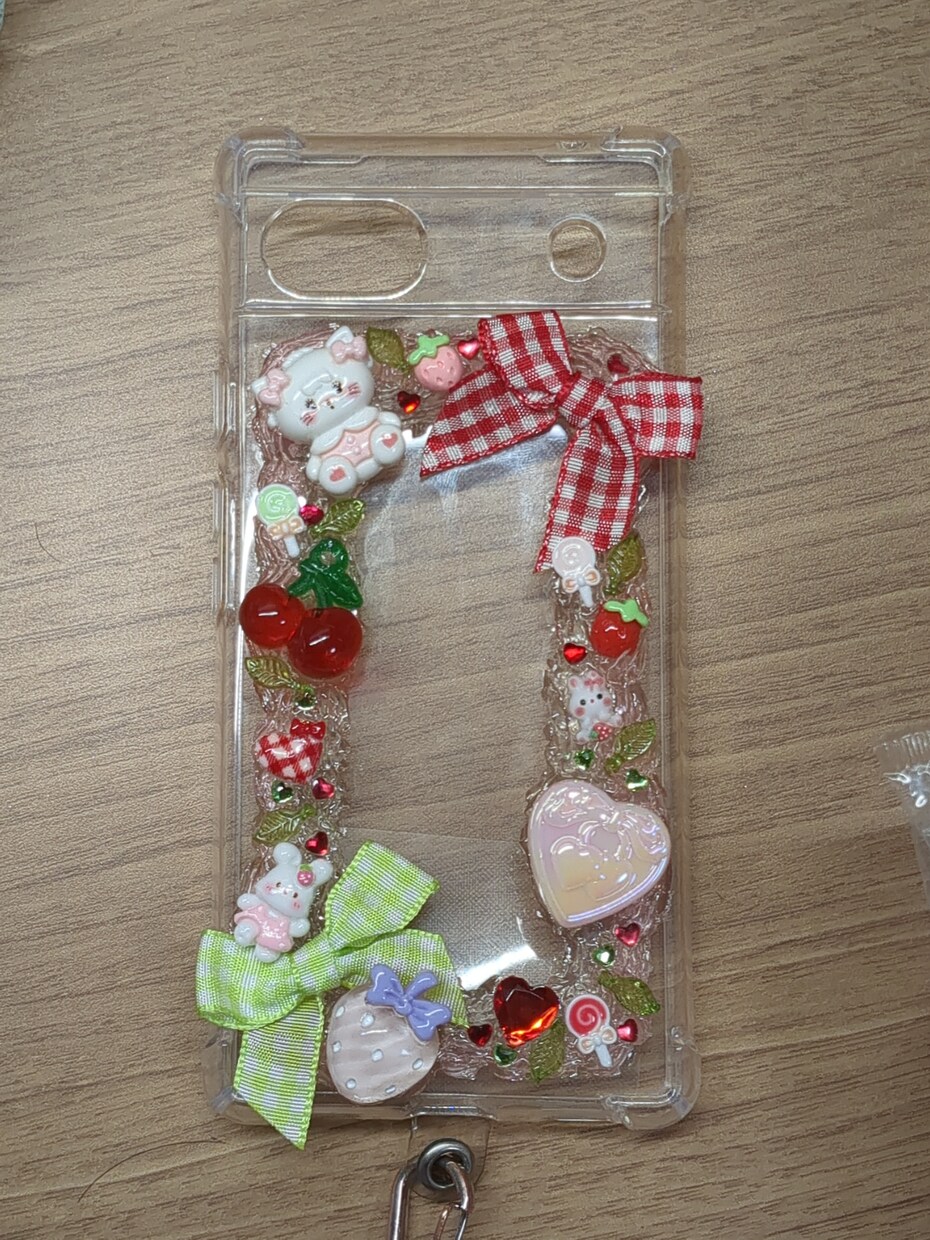 スマホカバー、かわいくします お客様の要望に合わせてスマホカバーをホイップデコします！ イメージ1