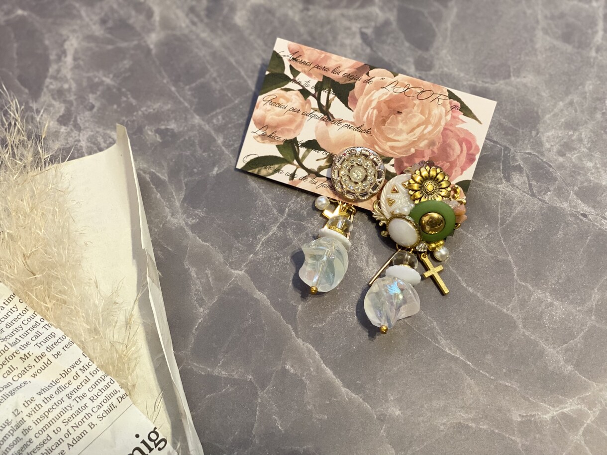 ヴィンテージボタンアクセのオーダー承ります ヴィンテージボタンと最新パーツでオシャレの仕上げをお手伝い♡ イメージ10