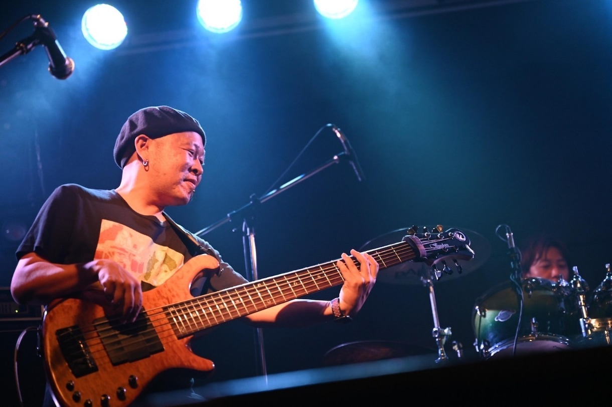 ベースアレンジ、レコーディングします あなたの制作した楽曲に活きたベースをお届けします！ イメージ1