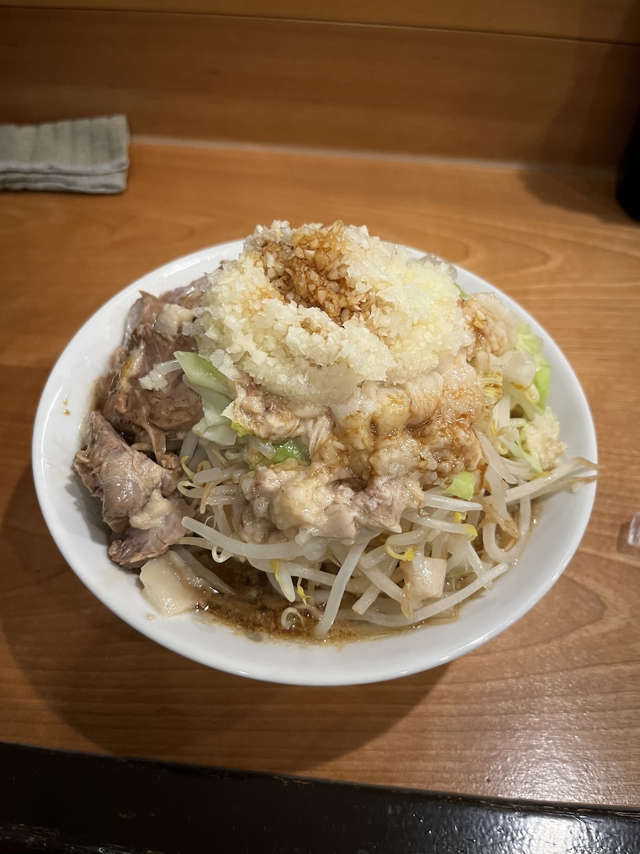 一枚の商品画像から多様な動画を作ります 写真とイメージをつたえるだけで、クオリティの高い紹介動画が イメージ1