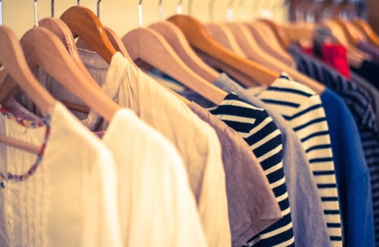 自宅にあるお洋服でワードローブブック作成いたします ご自宅にあるお洋服でのコーデ提案をします。 イメージ1