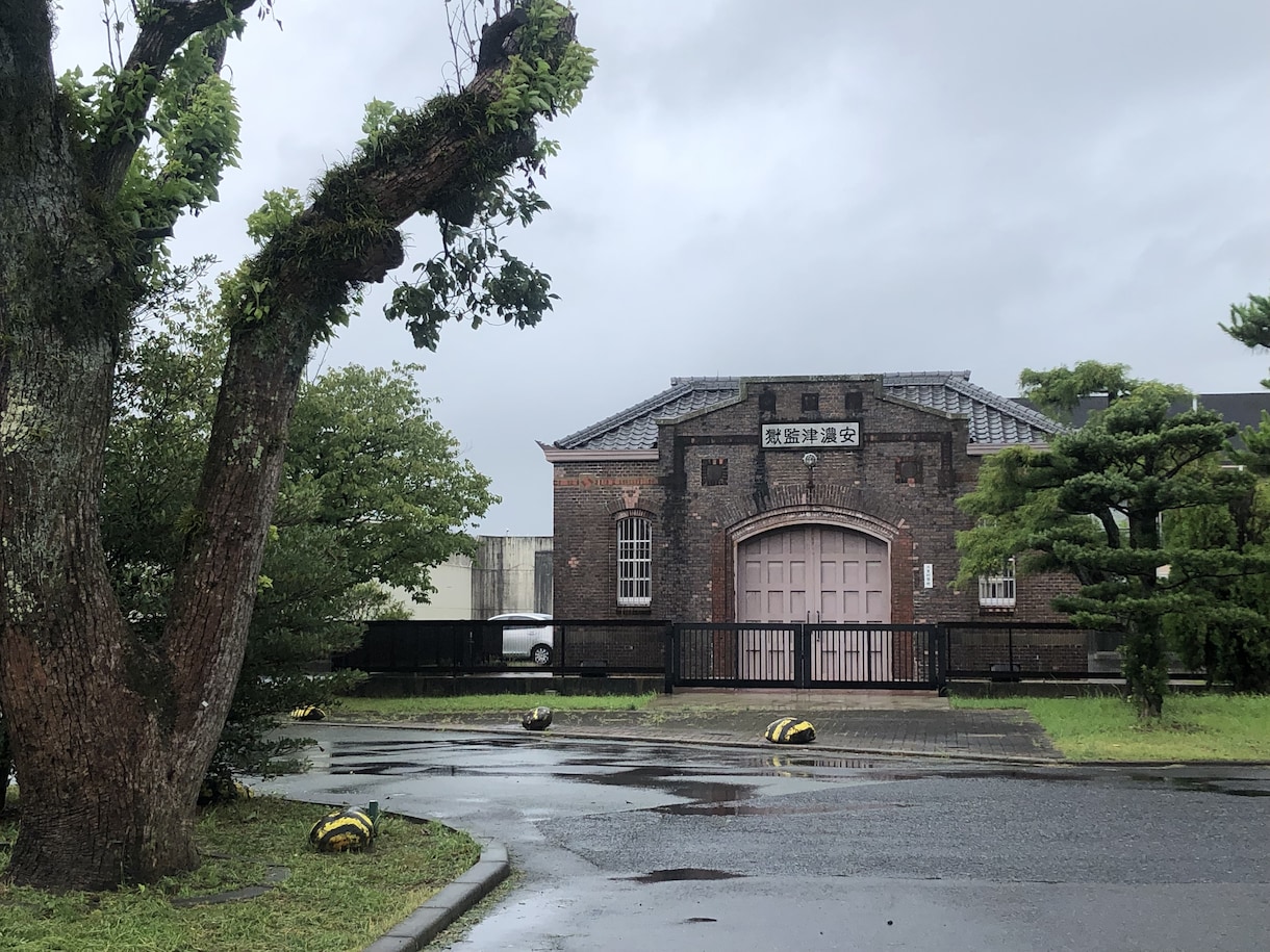 警察や刑務所の事教えます 差し入れ出来るものや流れなどを収容された側としてお話しします イメージ1