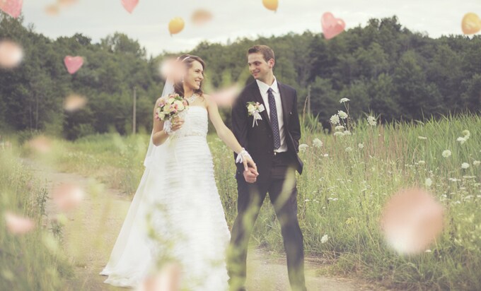 感動⭐︎結婚式♡記念日！！ムービー作成します 世界で一つだけの思い出動画を作成します⭐︎open記念特価✦ イメージ1
