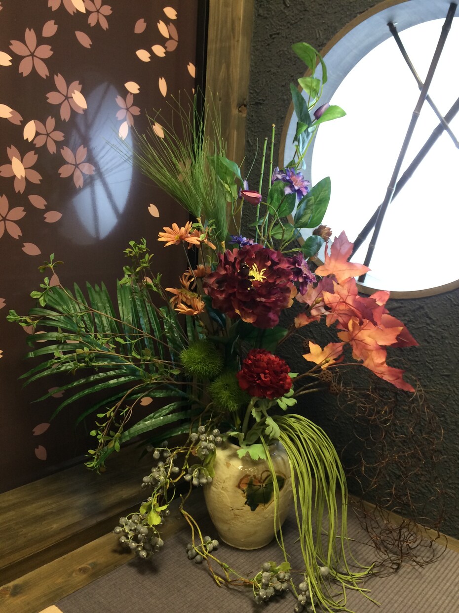 あなたの暮らしを楽しくすてきにします 手にしたときの感動いつまでも色褪せないフェイクフラワー イメージ6