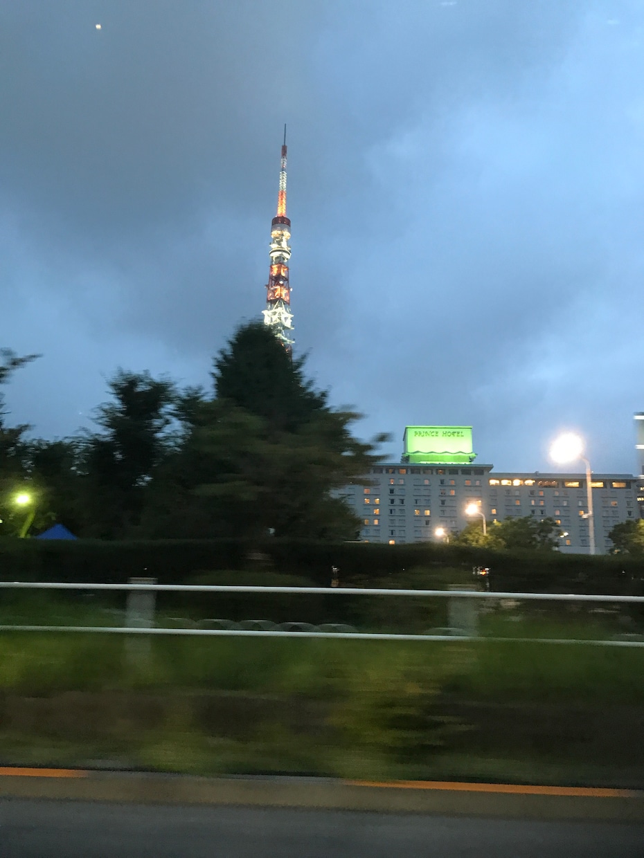 メールでお話し聞きます 普通の接客業から風俗業まであらゆる職種を経験して来ました。 イメージ2