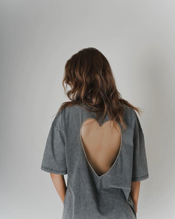 Tシャツのカスタマイズ　リメイクを行います シンプルなTシャツでもあなただけのユニークなデザインに！ イメージ7