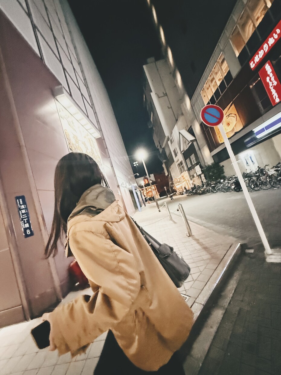 プロがカフェ姿やコーデ他撮⭐︎スマホで撮影します 自然な簡易レタッチ付♪おじさんカメラマンには頼めない撮影！笑 イメージ7