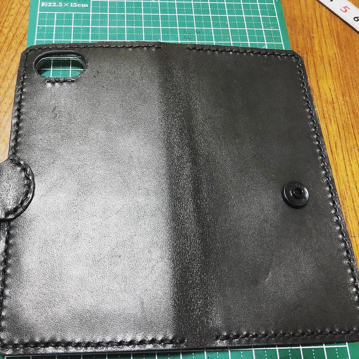 革製スマホケース、小物作ります ごくシンプルな革製品を作成します。 イメージ2