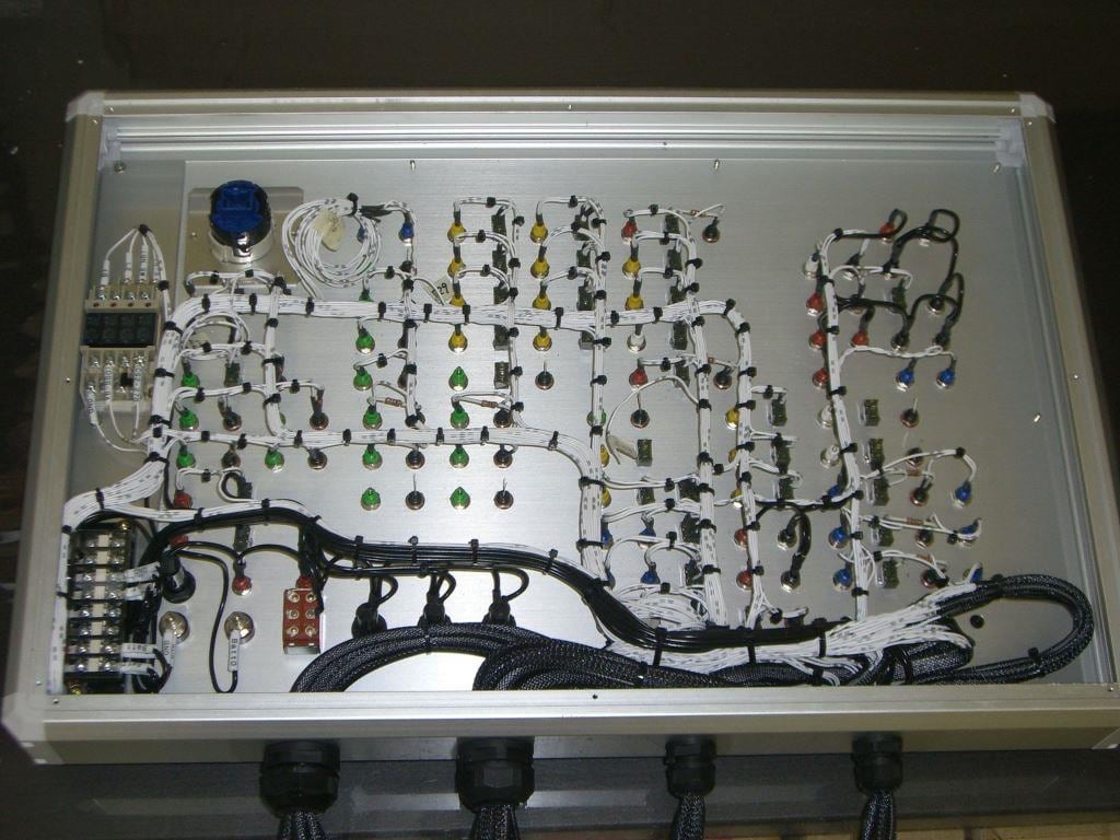 コネクタ付きの電気ハーネス作ります 1品物のコネクタ付き電気ハーネスを作ります。 イメージ7