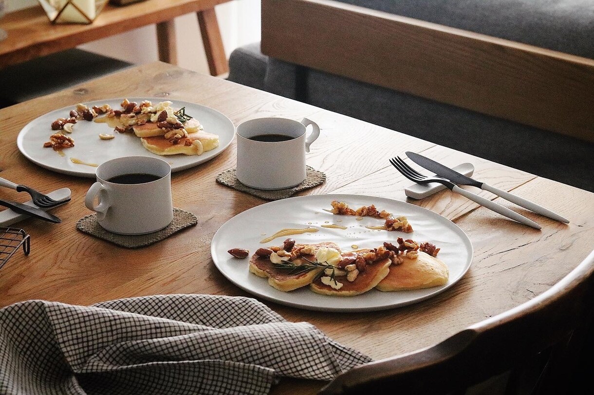 アットホームな雰囲気でテーブルフォトを撮影します 料理・ドリンク・スイーツ・食器をダイニングをにて撮影します イメージ1